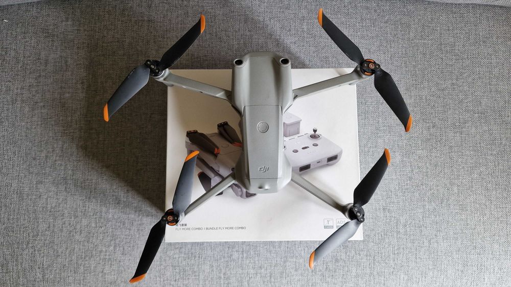 Sprzedam drona DJI AIR 2S z pełnym wyposażeniem
