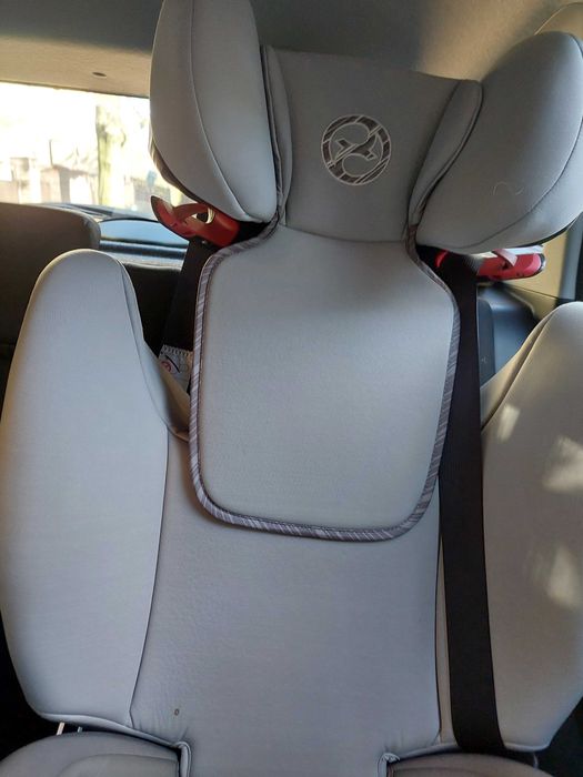 Fotelik Cybex Solution S2 I-Fix 100-150 cm (2 sztuki), cena za sztukę