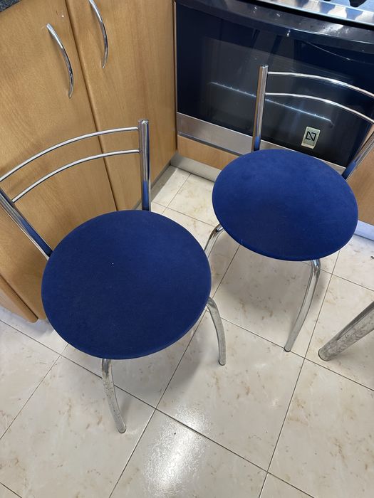 Mesa de cozinha extensível com 2 bancos