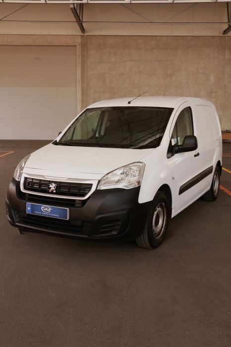 Peugeot Partner 2018 1 dono Iva Dedutível
