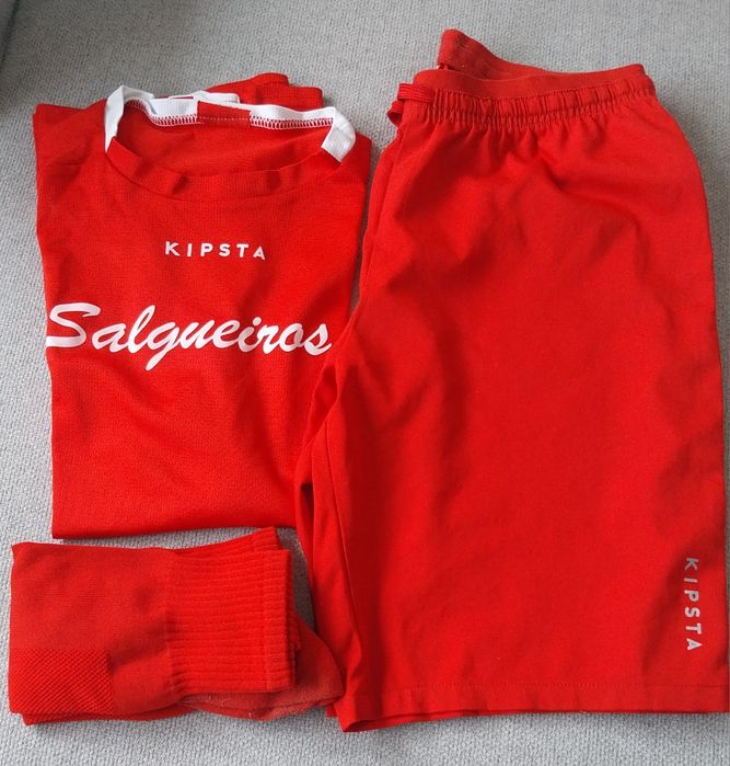 Equipamento futebol salgueiros