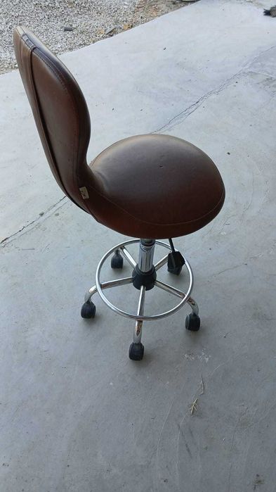 Cadeira/banco Giratório, Regulável, em Pele, AC3 Design