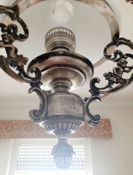 Candeeiro de tecto em estanho