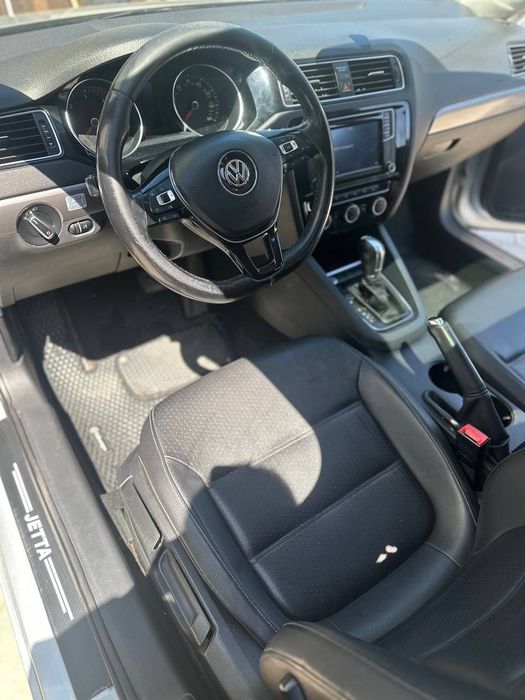 Продам jetta6 2015 рік 2.0 дизель