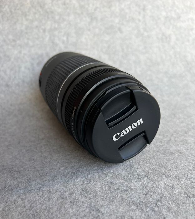 Objectiva Canon | Canon Zoom Lens EF
75-300mm f / 4-5.6 III