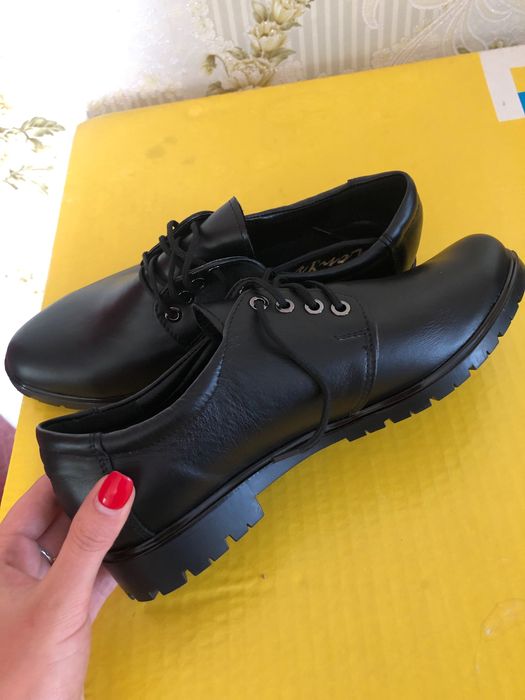 Лоферы с шнурками