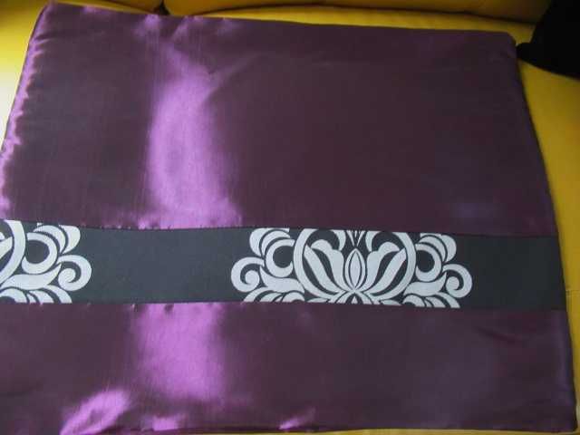 Śliczna nowa poszewka na poduszkę na tapczan r. 58 cm x 48 cm nowa
