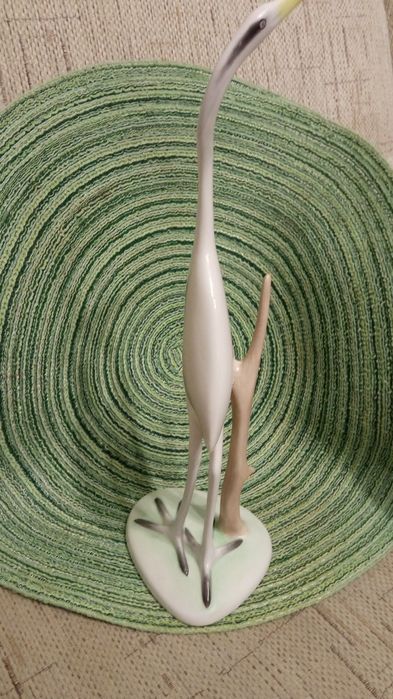 Porcelanowa figurka czapli węgierskiej manufaktury Aquinqumi