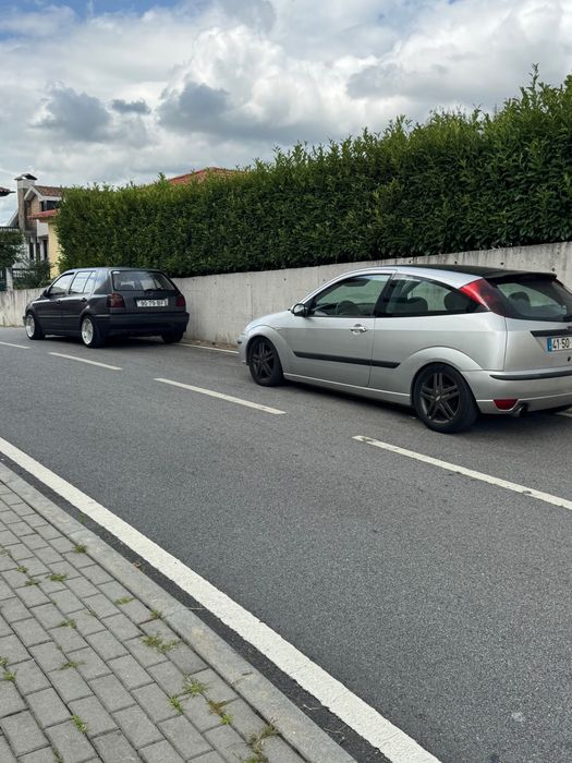 Ford focus 1.8tdci coupe 5lugares