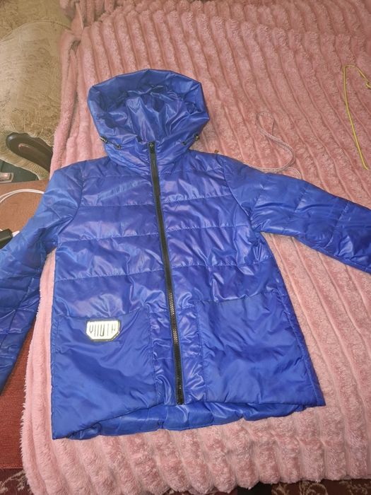 Курточка на дівчинку