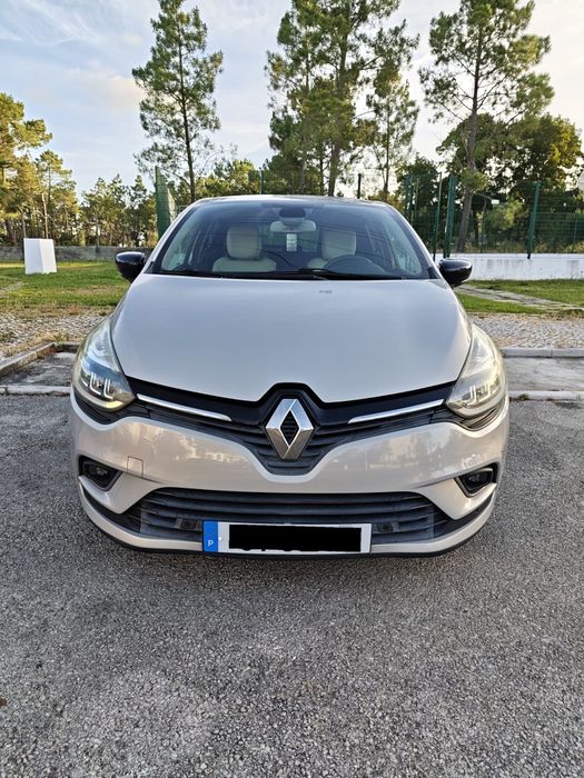 Renault Clio 1.5 dCi 110CV - Initiale Paris