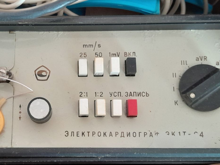 Электрокардиограф эк1т-04