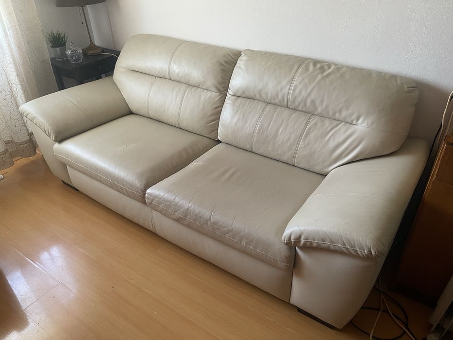 Sofa três lugares