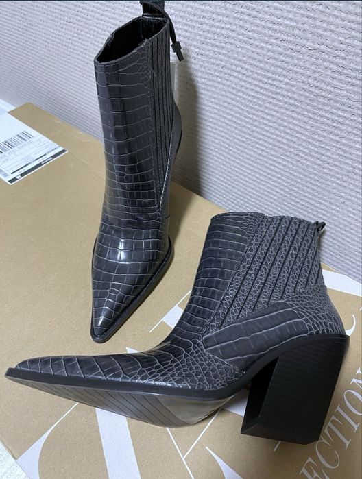 Чоботи - Казаки Zara. Нові