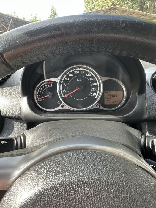 Mazda 2 (2011год)