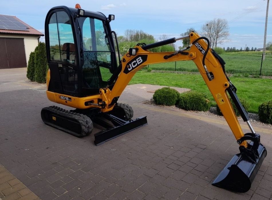 Wynajem minikoparki wozidło miniładowarka młot do kucia świder usługi