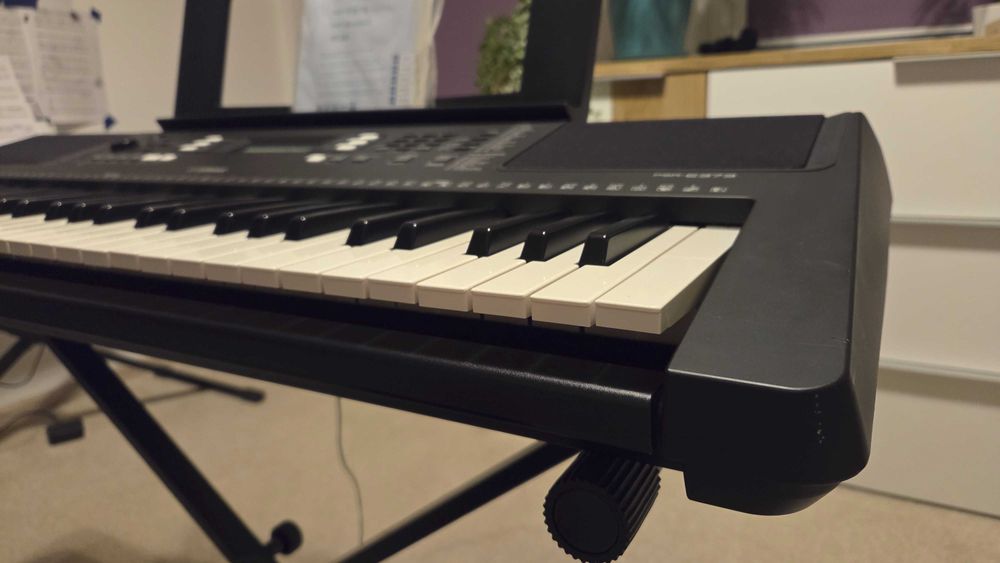Keyboard Yamaha PSR-373