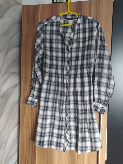 Sukienka koszulowa w kratę z długim rękawem bawełniana Lindex