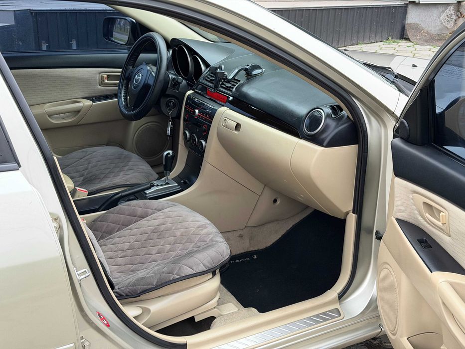 Продам Mazda 3 2008 рік рест 1.6 автомат газ- бензин 4-пок