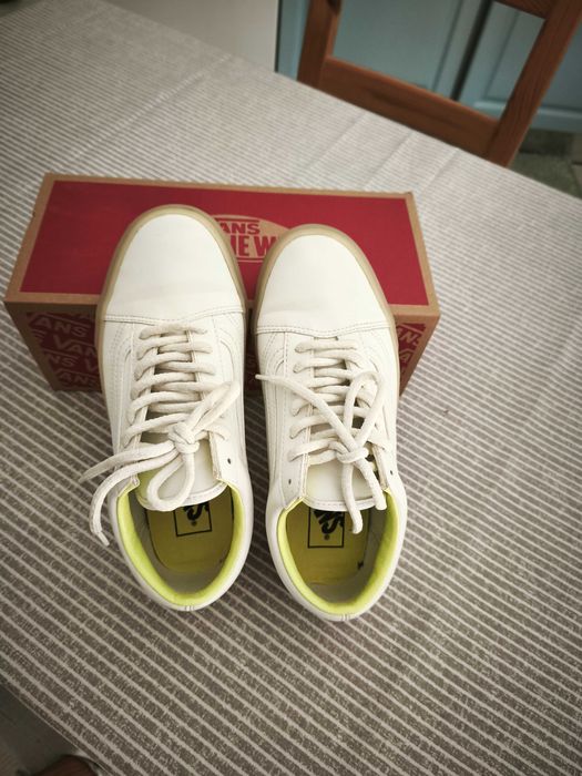 Sapatilhas Vans.
