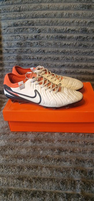 Buty piłkarskie Nike Tiempo Legend 10 Pro FG
