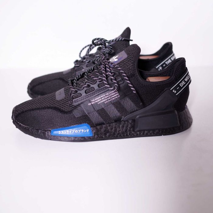 Кроссовки Adidas NMD R2 оригінал 44,5 розмір сітка літо ідеальний стан