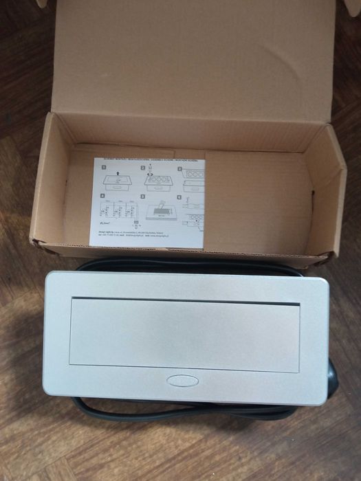 Gniazdo wpuszczane DESIGN LIGHT 3x230V przewód 3m