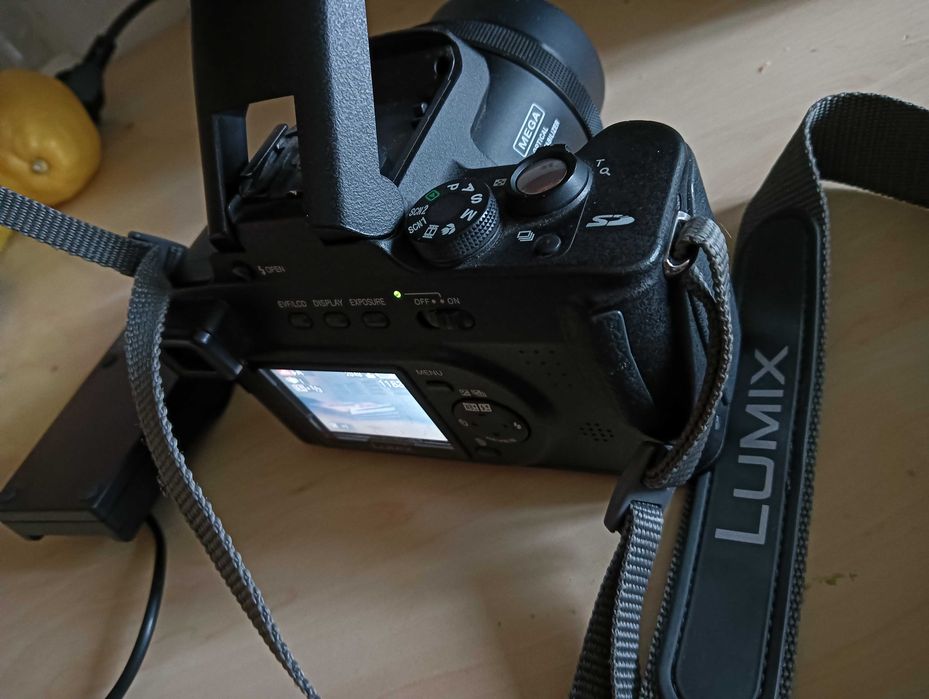 Aparat Panasonic Lumix DMC-FZ20 + Ładowarka Stan bdb made im Japan