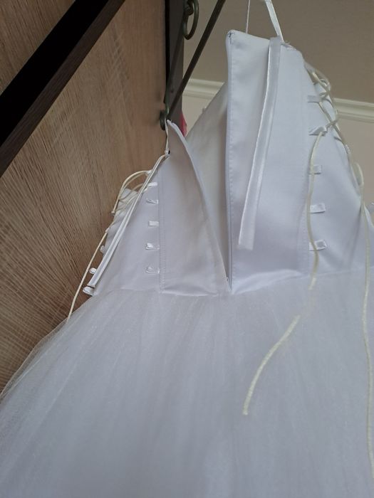 Біле плаття для дівчинки (для урочистого причасття)