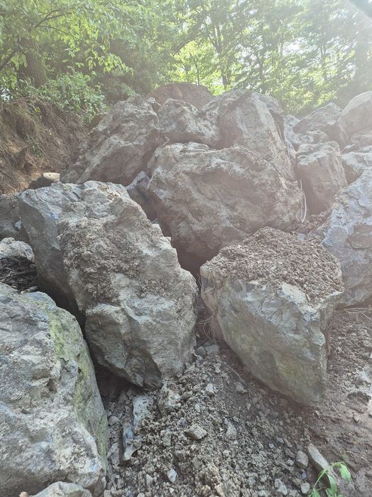 Kamień naturalny .