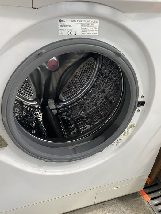 Máquina de lavar roupa LG 7Kg