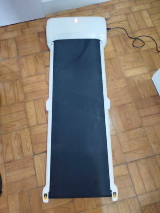 Foldable treadmill64585888673921121