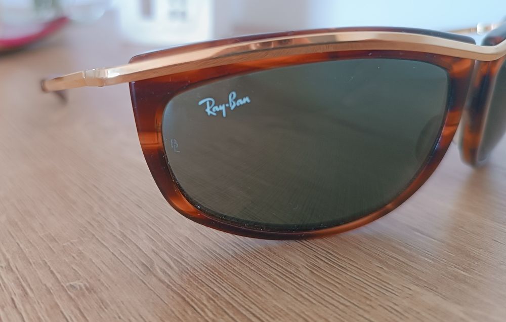 B&L RAY-BAN U.S.A. 43 24