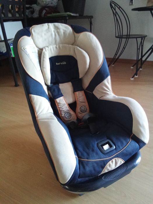 Brevi Assento do carro para bebê 0-18 kilos, tudo funcional