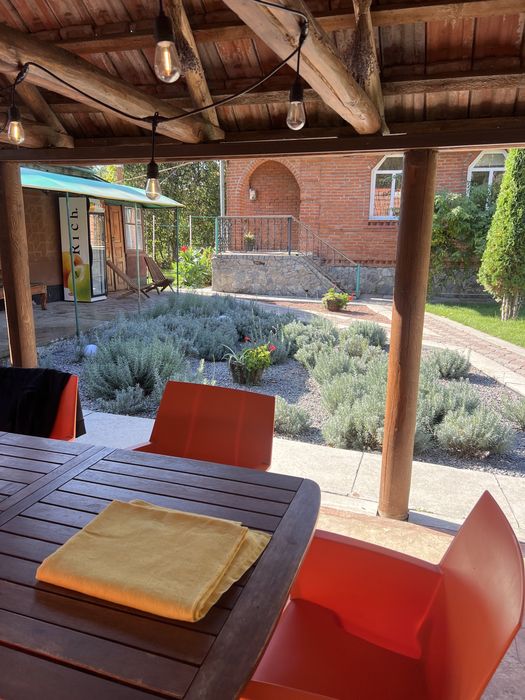 Будинок подобово для зустрічей, свят, вечірок.