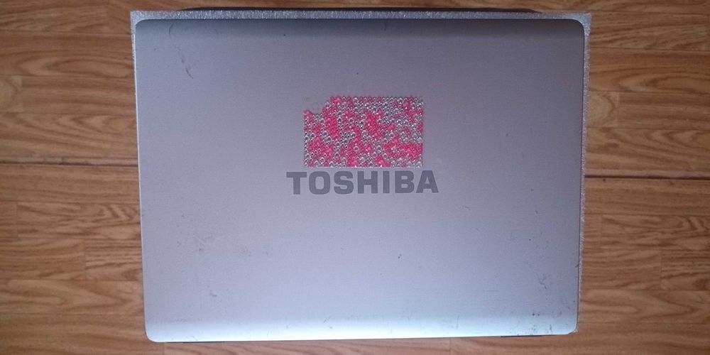 Toshiba Satellite L300 zestaw 3 sztuk zdekompletowanych laptopów