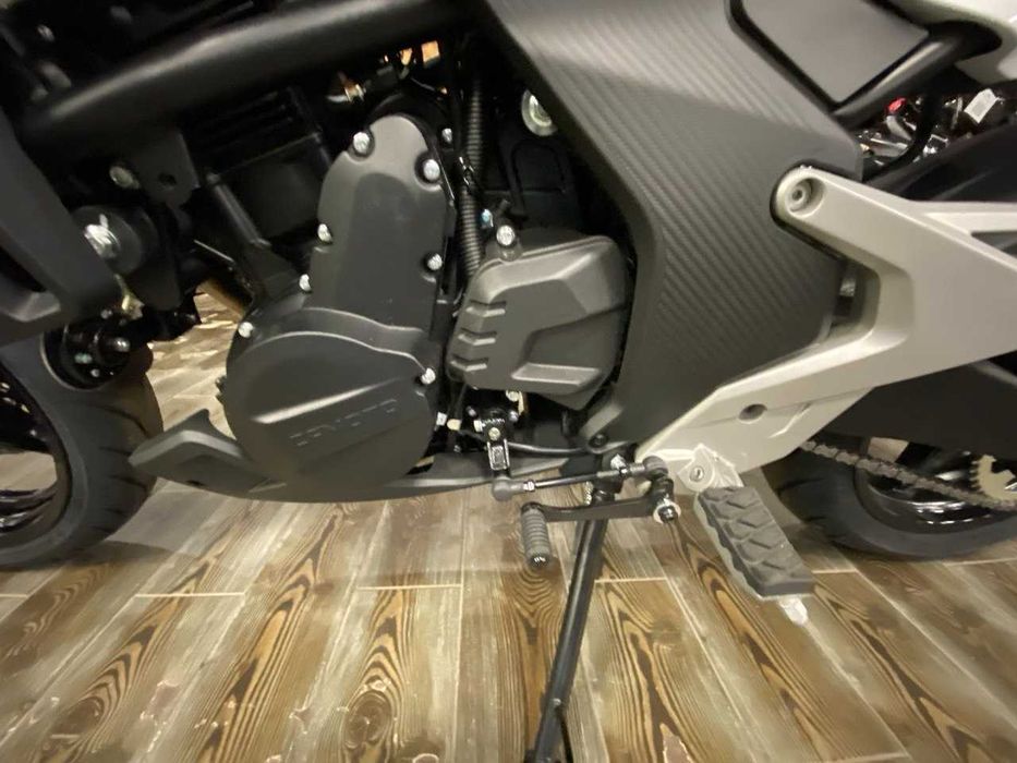 Мотоцикл CFMOTO 700MT