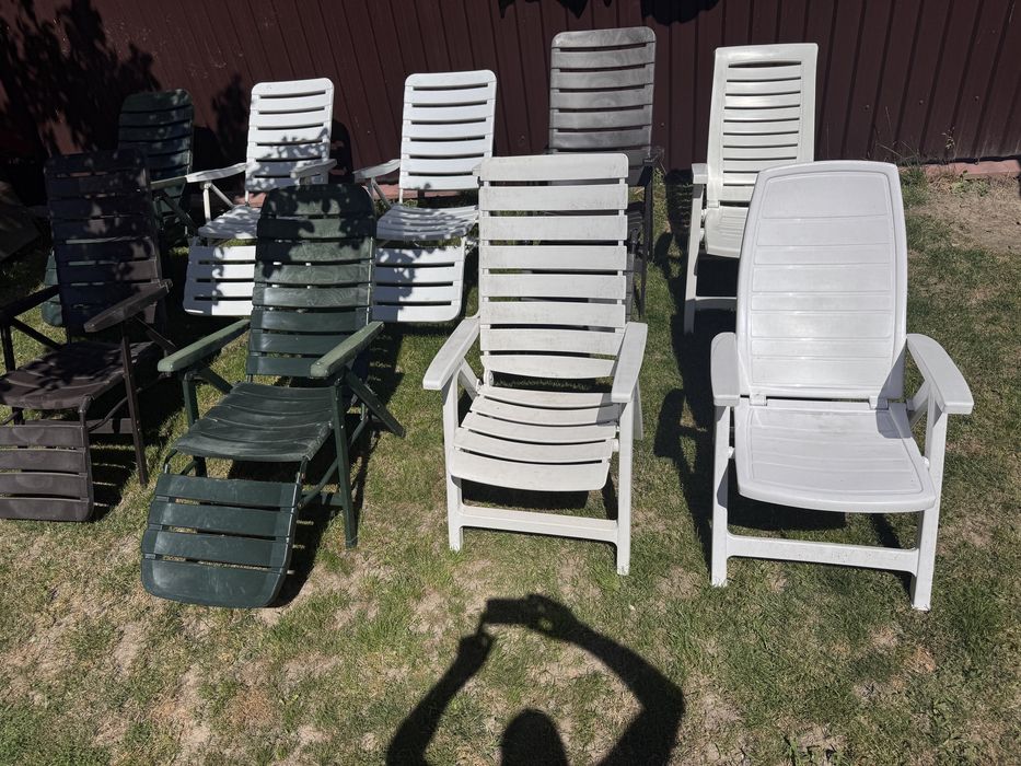 Крісла і шизлонги б/у