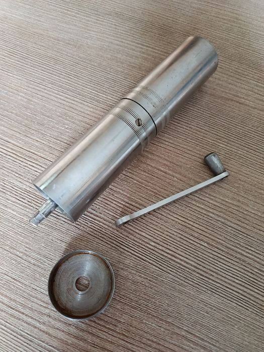 Кофемолка ручная б/у