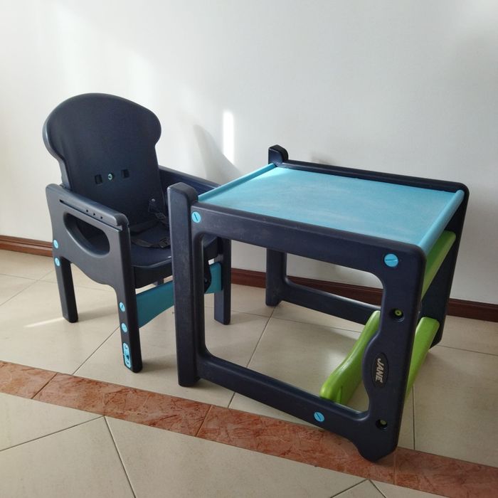 Cadeira de refeição de bebé