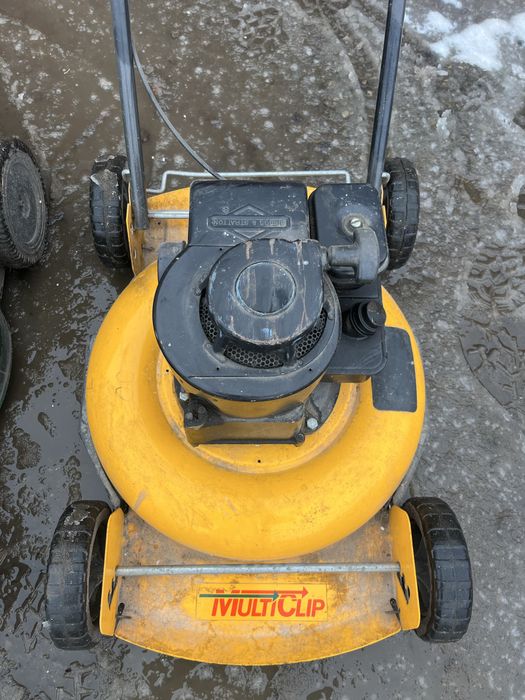 Газонокосілки бензинові , і 1  електрична