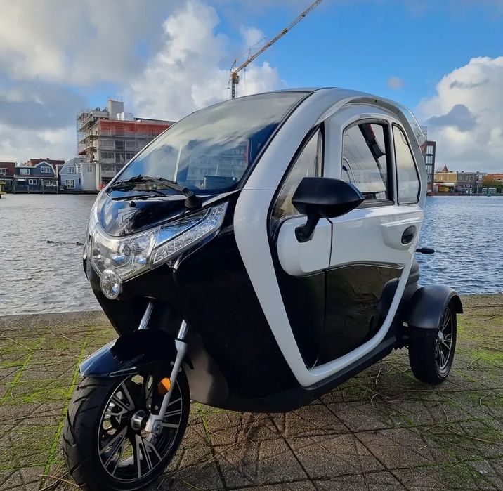 Scooter elétrica 3 rodas não precisa de carta de condução