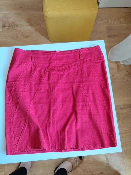 Czerwona spódnica spódniczka