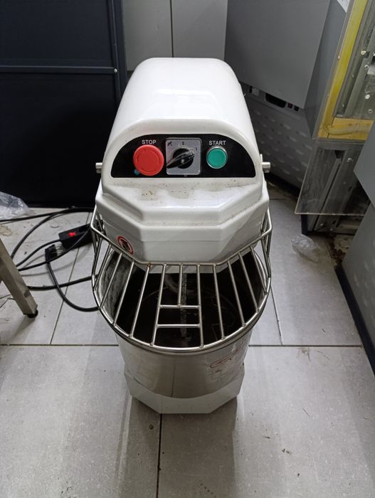 Тестомес б/у HURAKAN