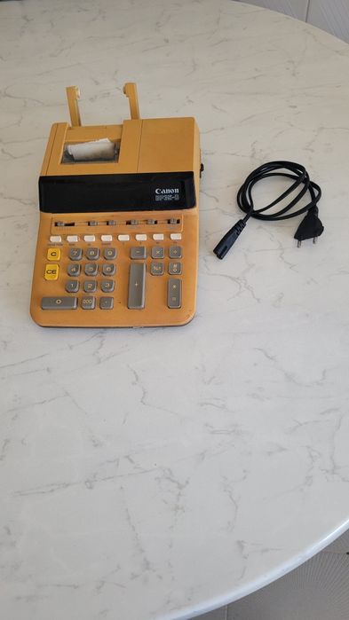 Máquina de calcular com rolo papel