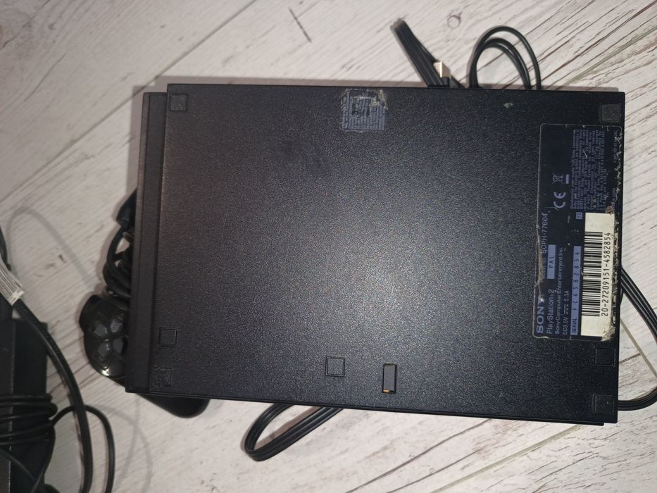 PlayStation 2 slim+ pad+ kabel tv+ zasilacz