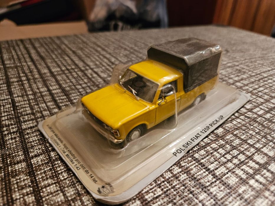 Fiat 125p pickup nowy model 1:43 kap