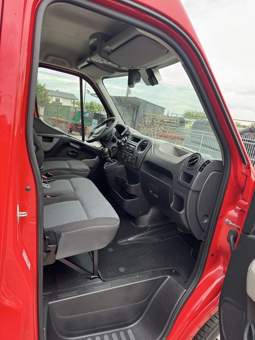 Renault Master Bardzo ładny L2H2