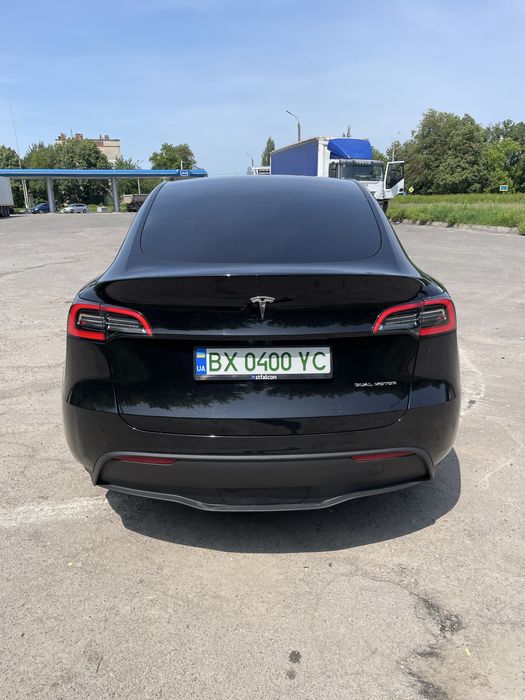 Продам Tesla Y 2022