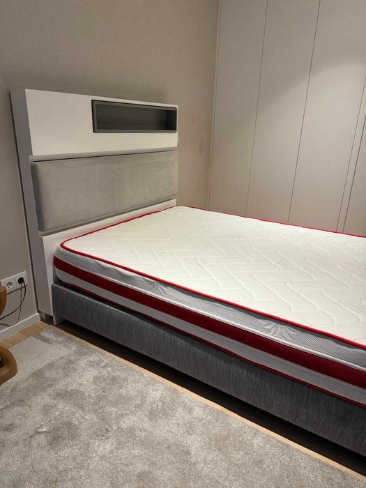 Sommier + Colchão + Cabeceira cama 1,35x2,00 como novos